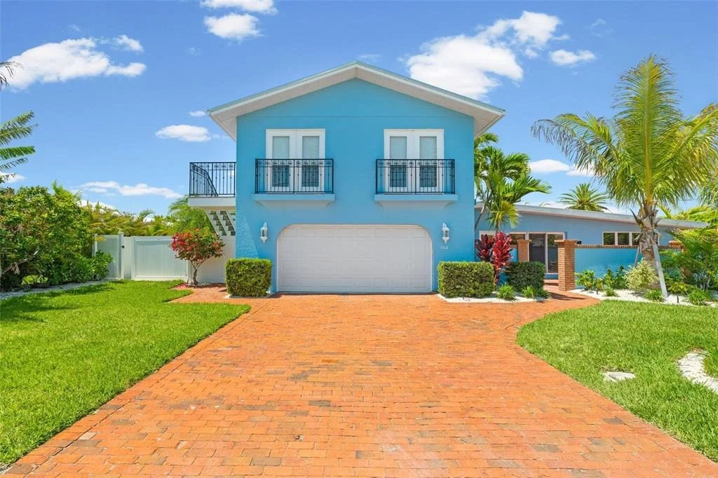 Photo of 528 KEY ROYALE DRIVE
