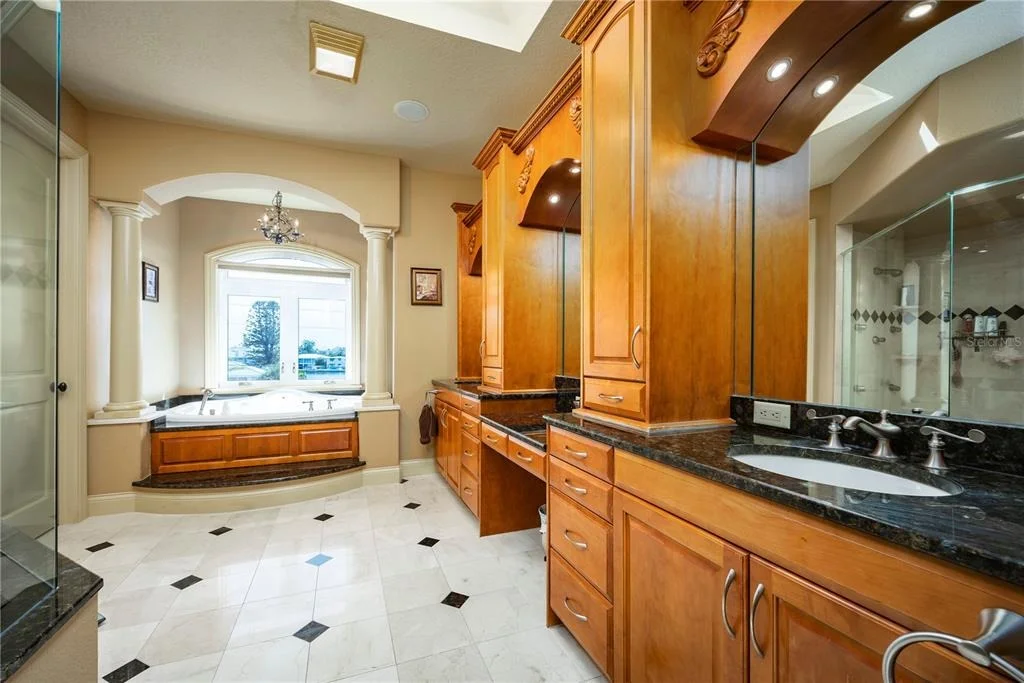 Photo of 306 HARBOR DRIVE