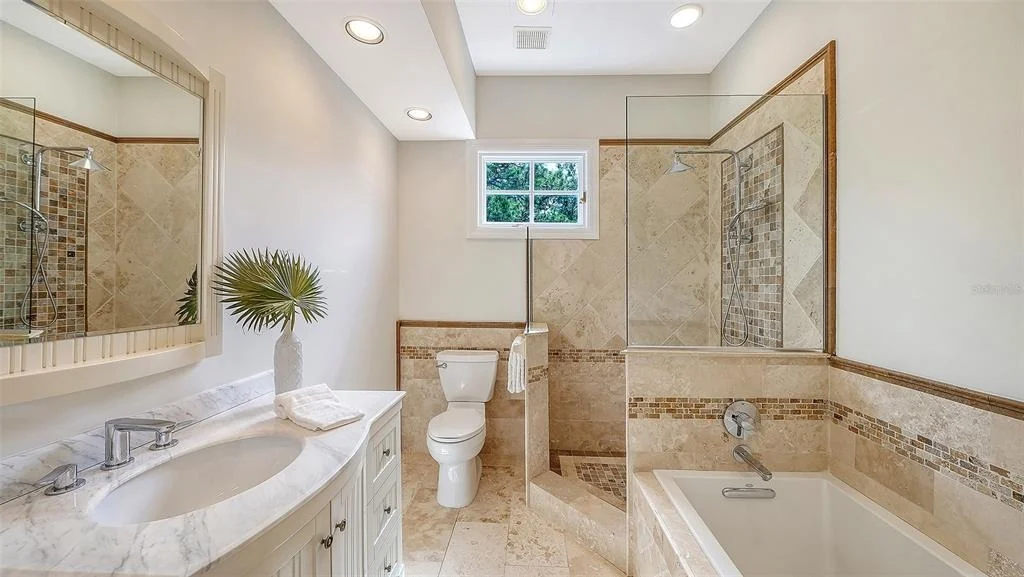 Photo of 916 MACEWEN DRIVE