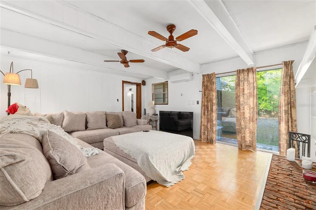 Photo of 505 NW 37TH PLACE