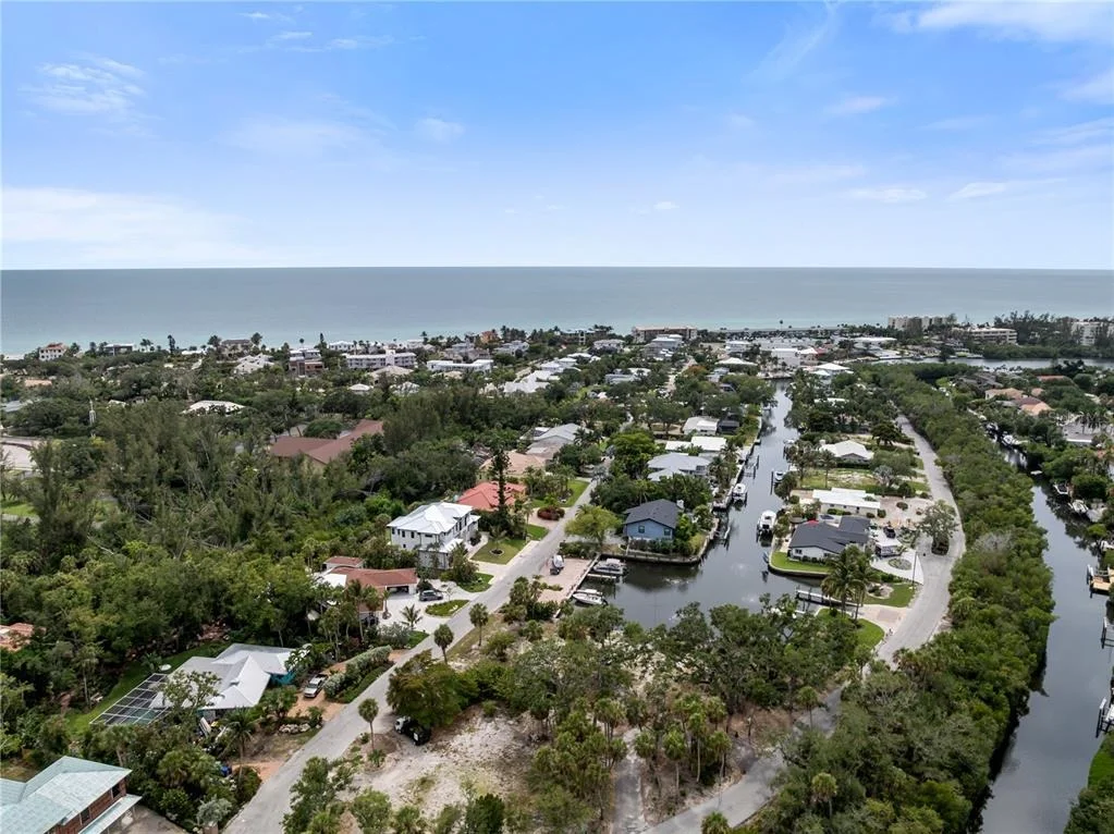 Photo of 626 BUTTONWOOD DRIVE