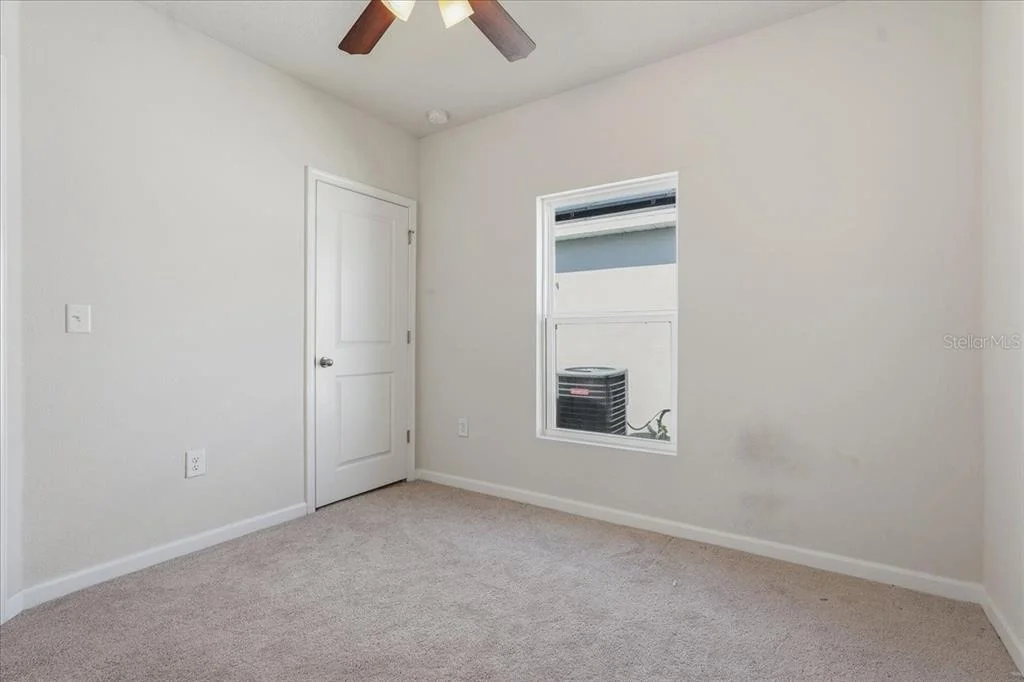 Photo of 813 EAGLE ROCK TER