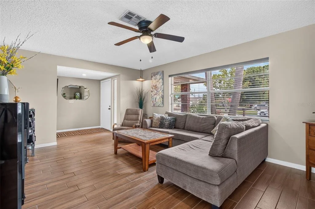 Photo of 2221 COLONIAL DRIVE