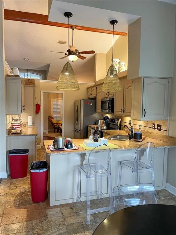 Photo of 15052 GREEN VALLEY BOULEVARD