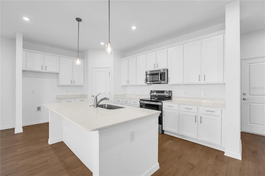 Photo of 4450 RIVER BEACON BOULEVARD