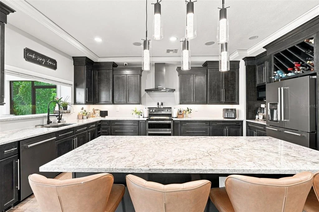 Photo of 2424 HARBOUR DRIVE