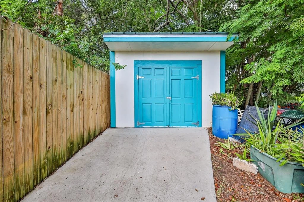 Photo of 1411 IVYDALE ROAD