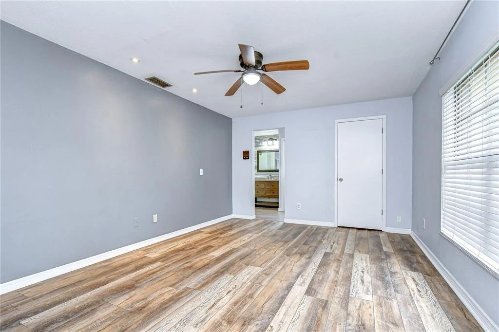 Photo of 1101 OAKRIDGE MANOR DRIVE