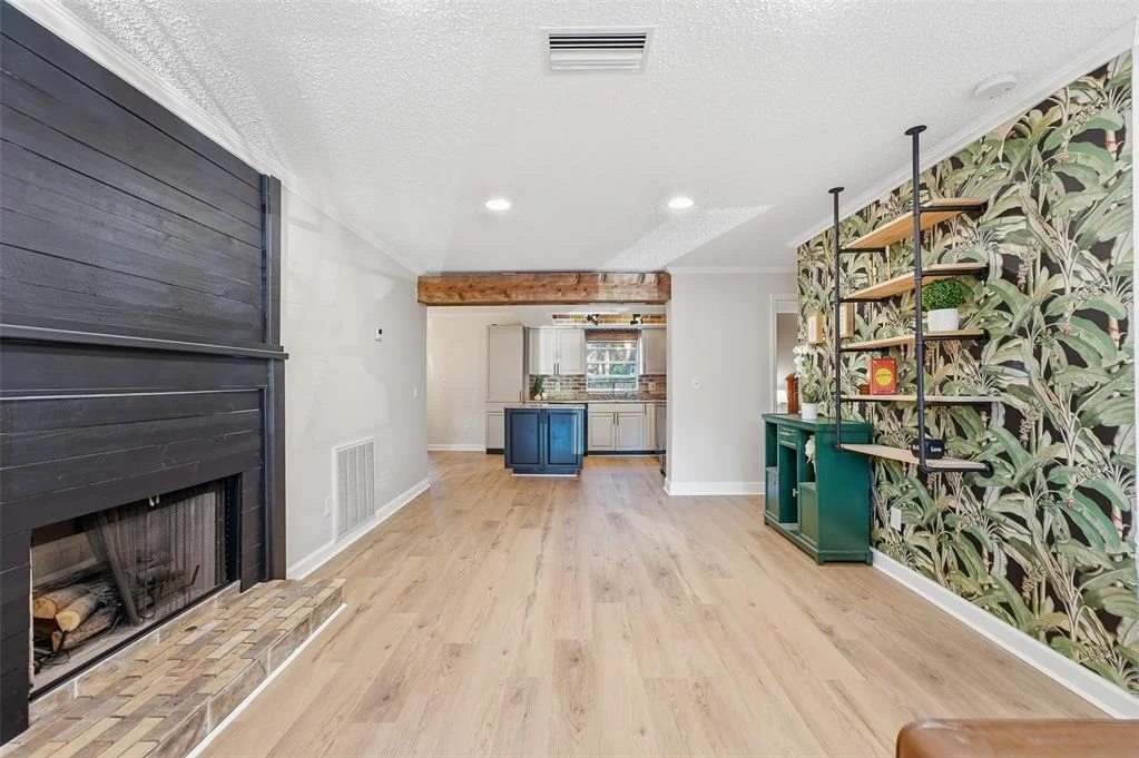 Photo of 9627 HIDDEN OAKS CIRCLE