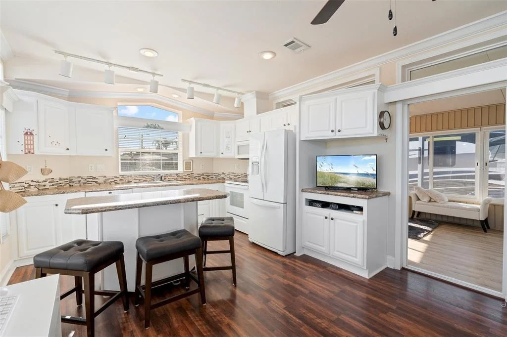 Photo of 2411 CITRUS TREE ROAD