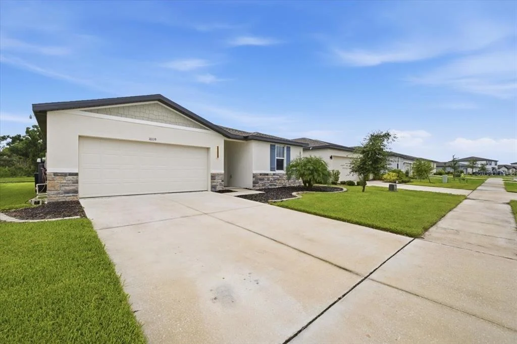 Photo of 10119 DAYBREAK GLEN