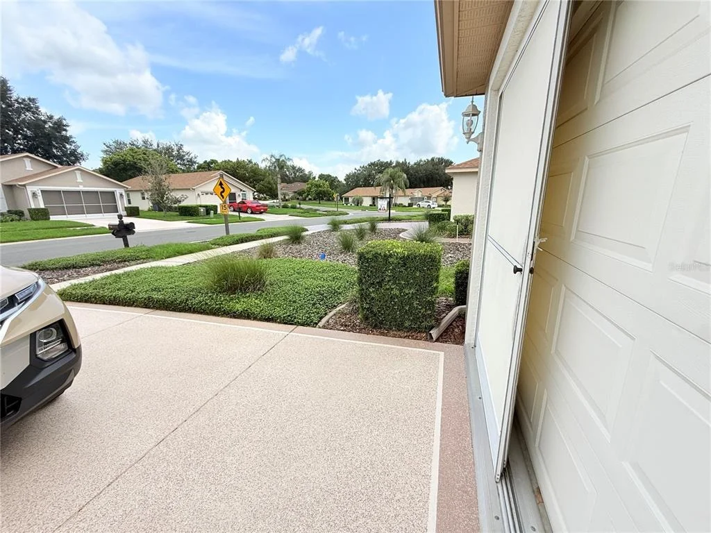 Photo of 265 CENTER OAK CIRCLE