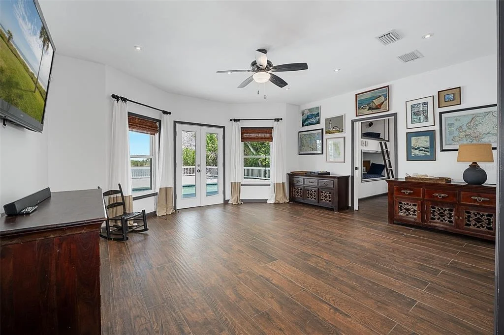 Photo of 3110 JOHN ANDERSON DRIVE