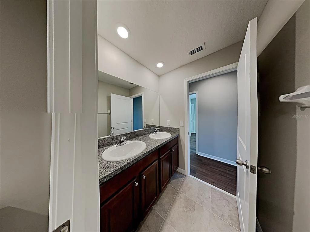 Photo of 5125 WHITE CHICORY DRIVE