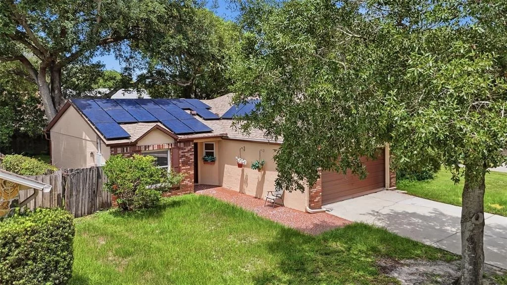 Photo of 723 OAK MANOR CIRCLE