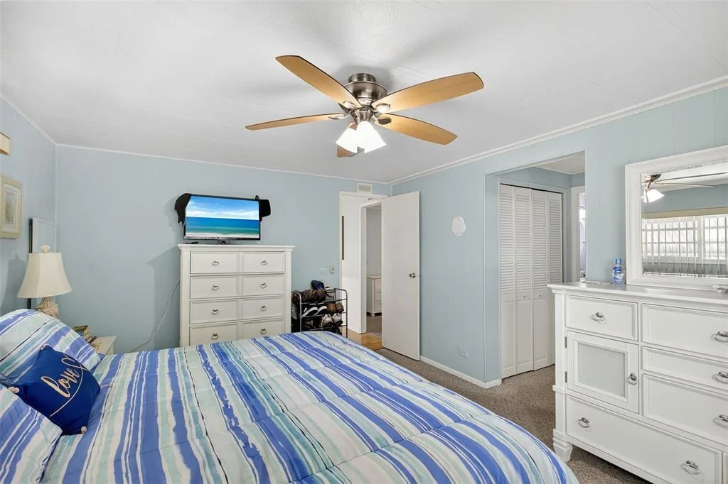 Photo of 652 LA SALA