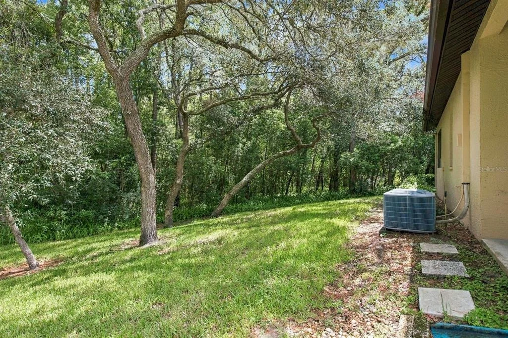 Photo of 6810 PLUMLEAF COURT