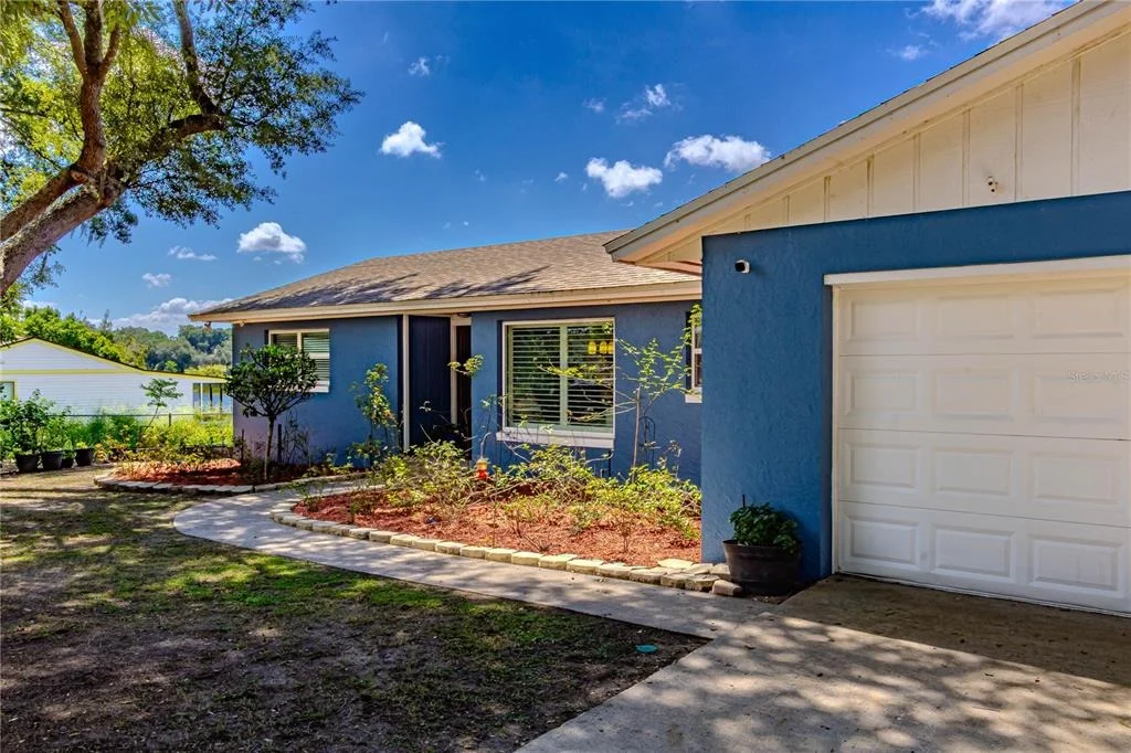 Photo of 6526 LYNN ROAD