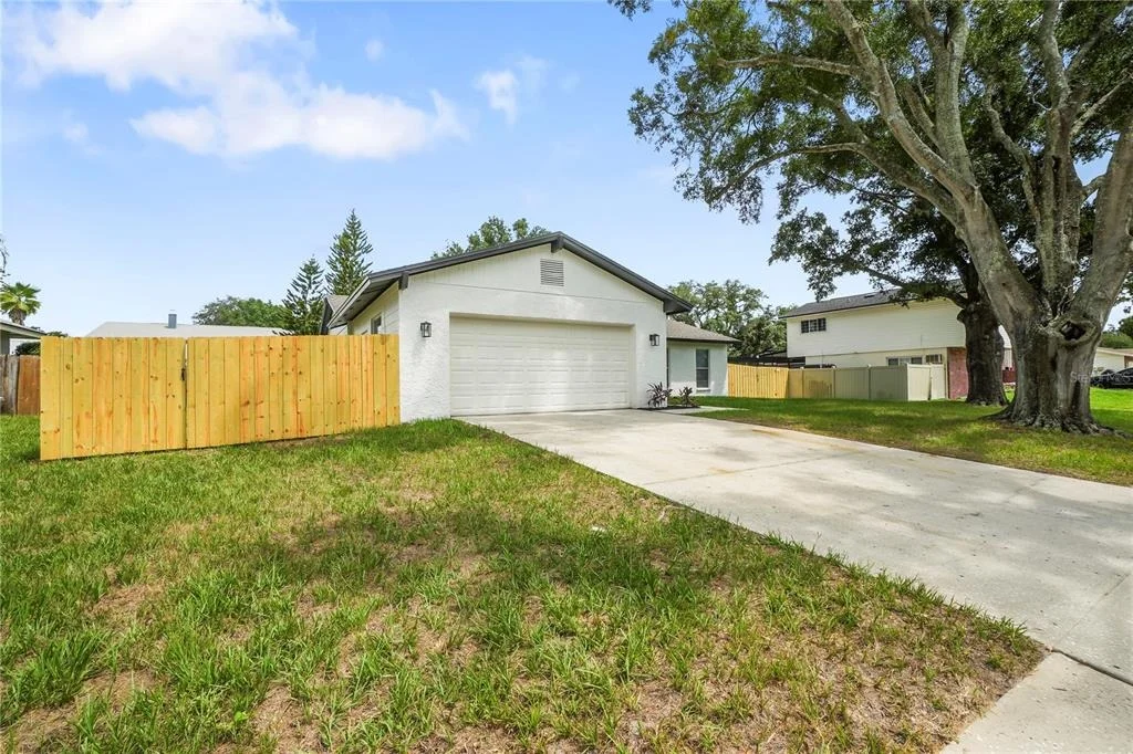 Photo of 1901 LAKEVIEW DRIVE