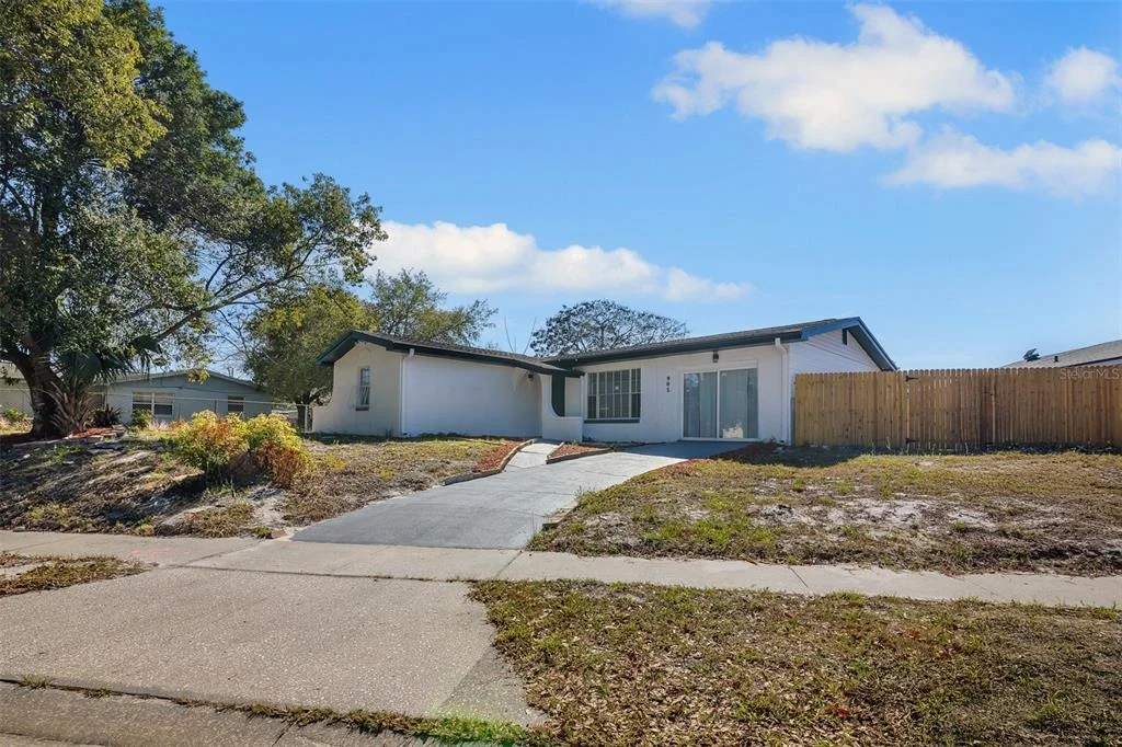 Photo of 905 SPRING CREEK DRIVE