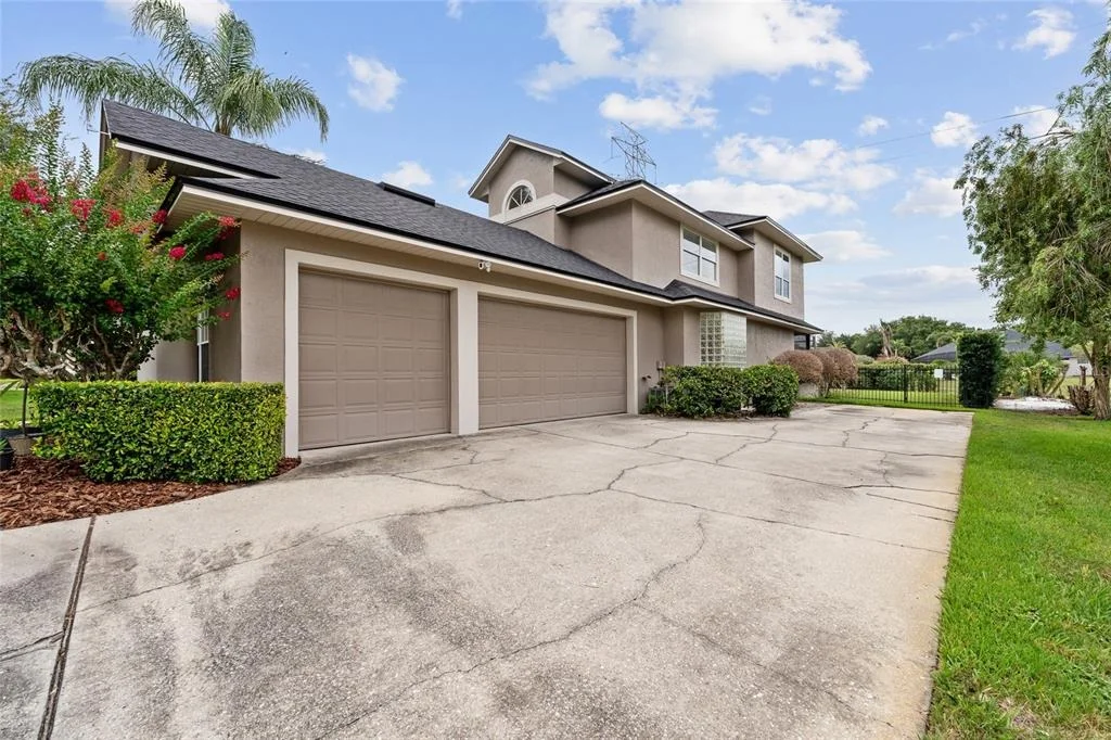 Photo of 8612 OLDBRIDGE LANE