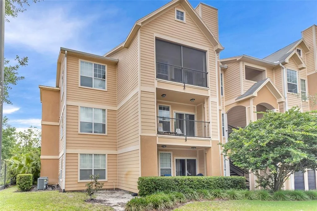 Photo of Unit 208 at 1995 ERVING CIRCLE