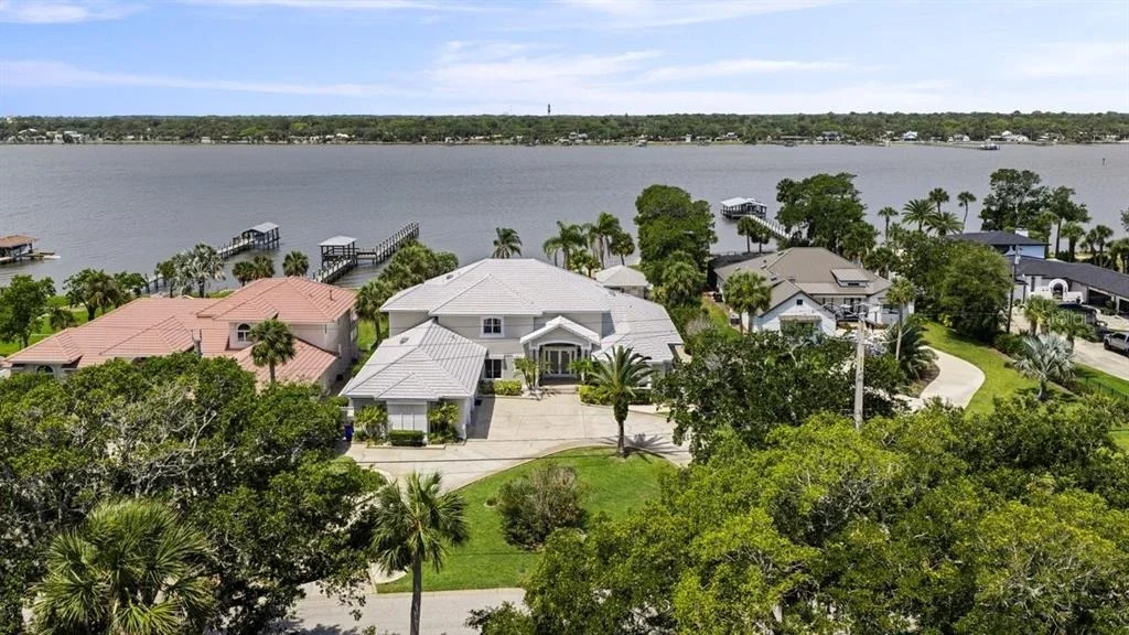 Photo of 626 RIVERSIDE DRIVE
