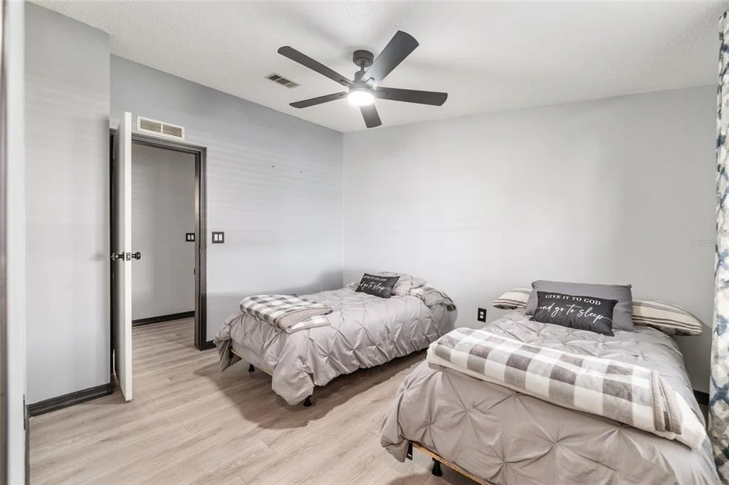 Photo of 6832 NE 3RD PLACE