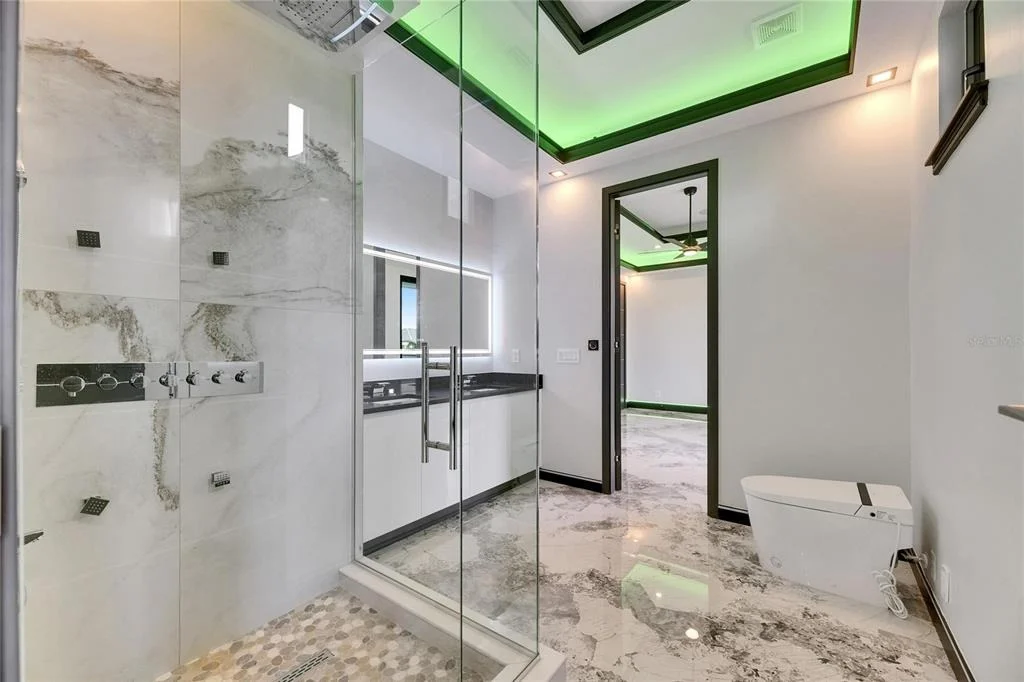 Photo of 6526 SIMONE SHORES CIRCLE