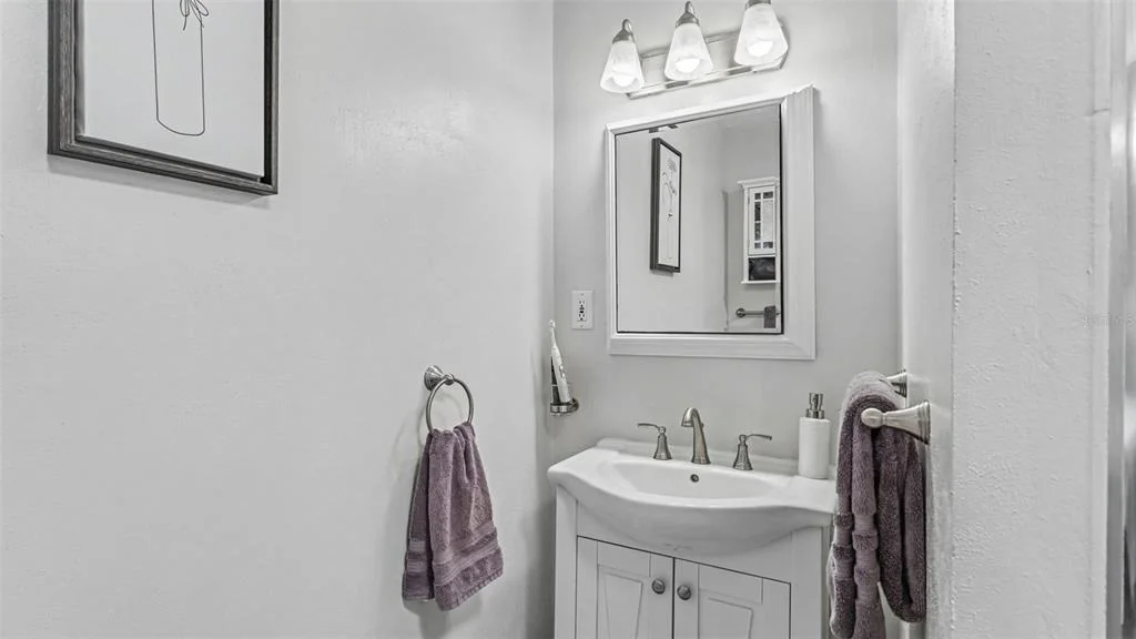 Photo of 680 SUNSET DRIVE