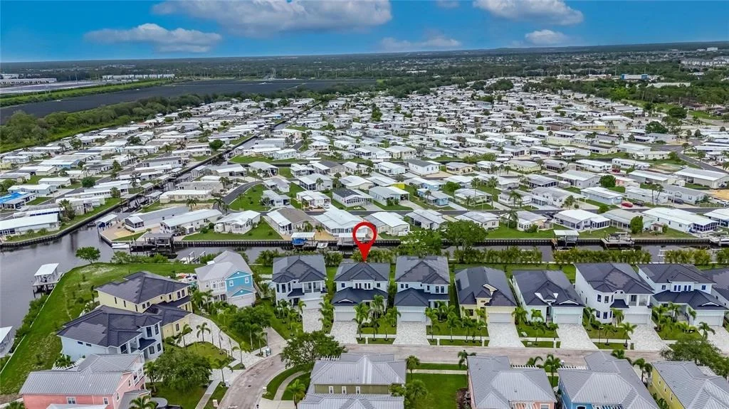 Photo of 6528 SIMONE SHORES CIRCLE