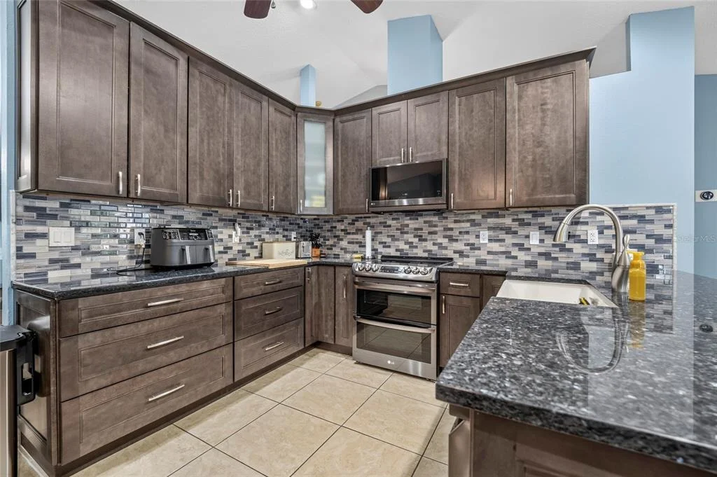 Photo of 608 WOODVIEW WAY