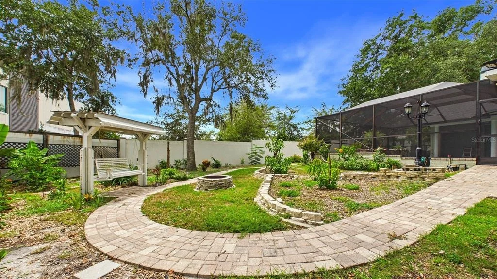 Photo of 7225 RIVER FOREST LANE