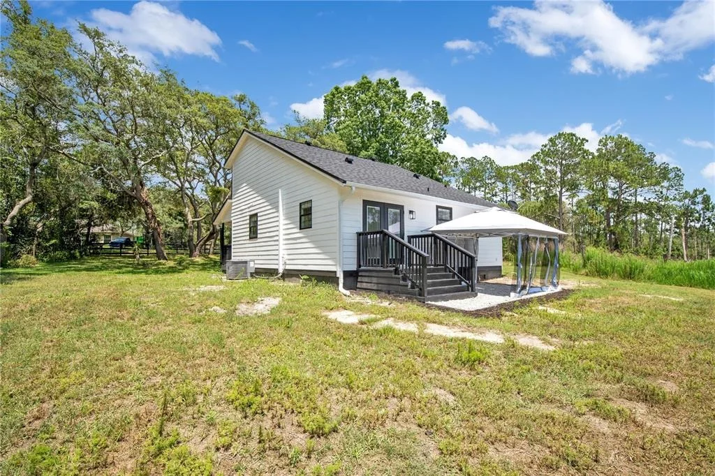 Photo of 42111 CHINABERRY COURT