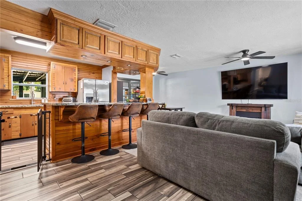 Photo of 6809 WILLOUGHBY LANE