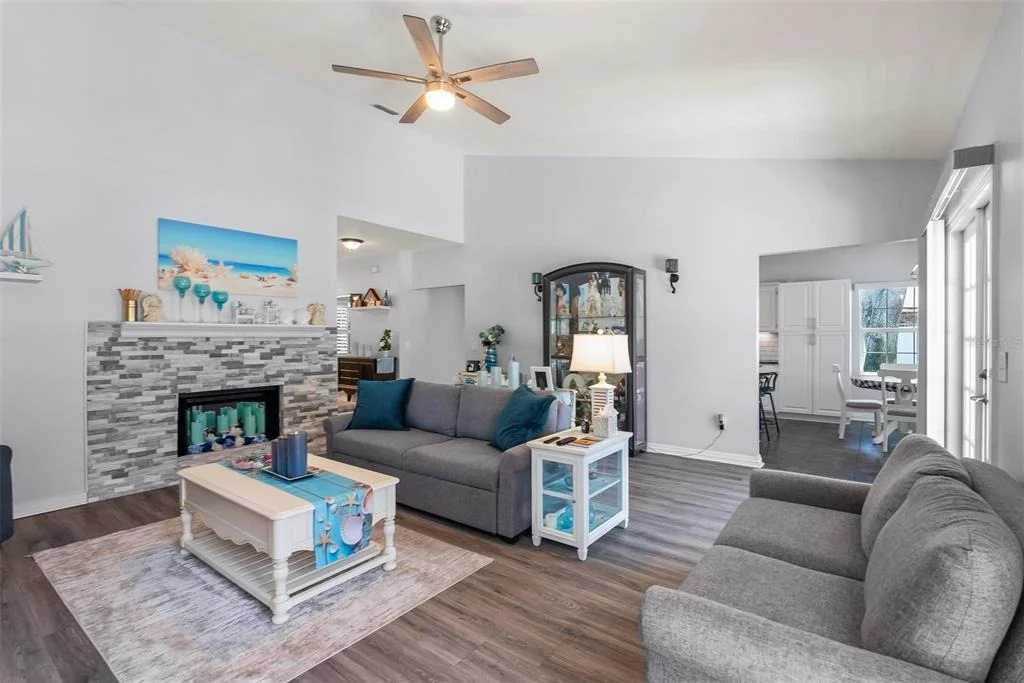 Photo of 27 WINDING CREEK WAY