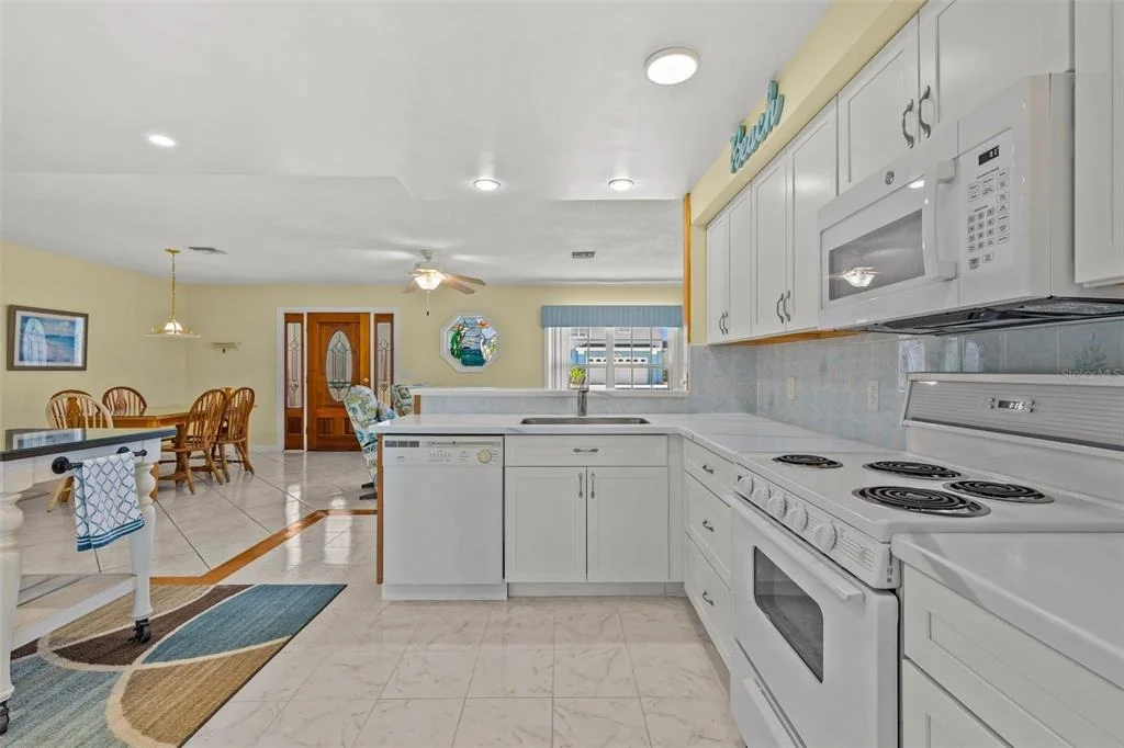 Photo of 3388 OLEANDER DRIVE