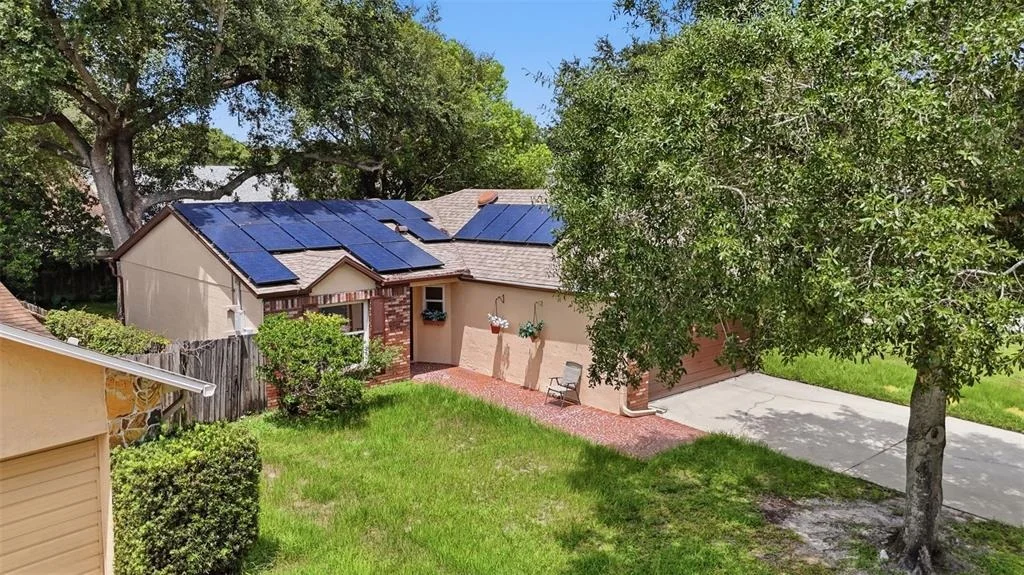 Photo of 723 OAK MANOR CIRCLE