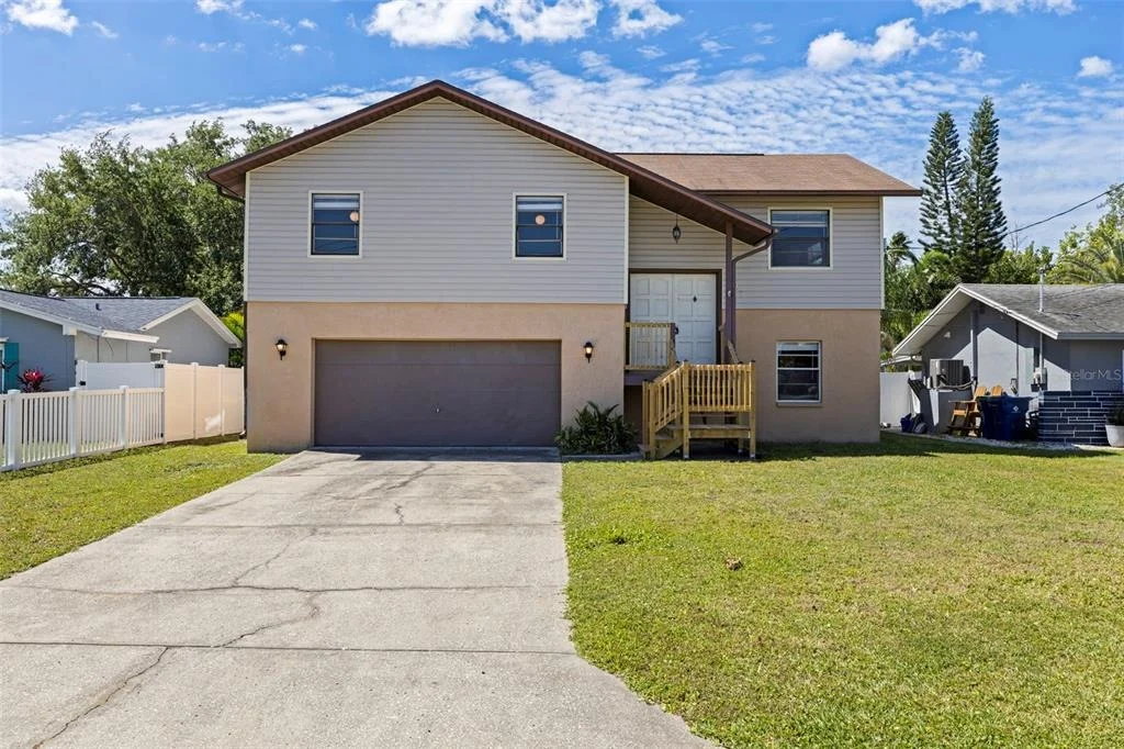 Photo of 334 CROSSWINDS DRIVE