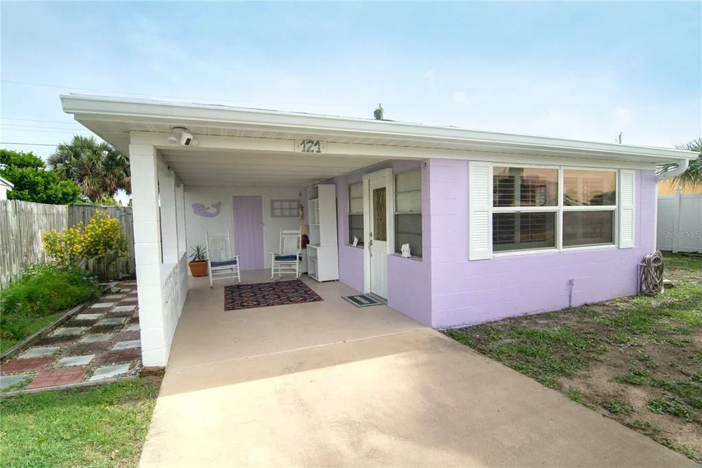 Photo of 121 LAURIE DRIVE