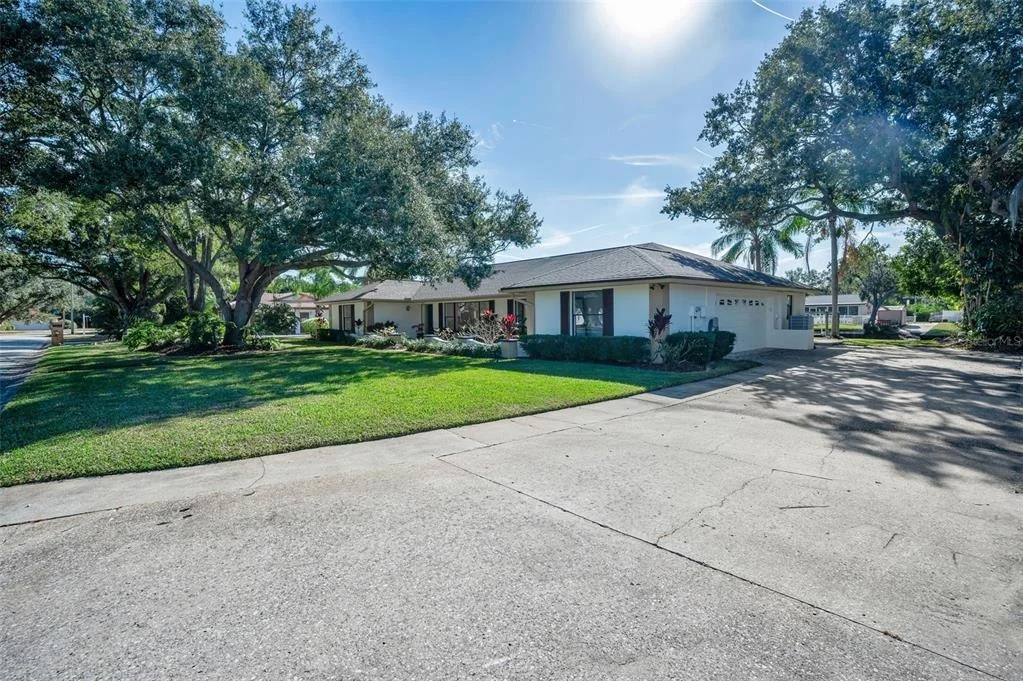 Photo of 2391 ROBERTA LANE