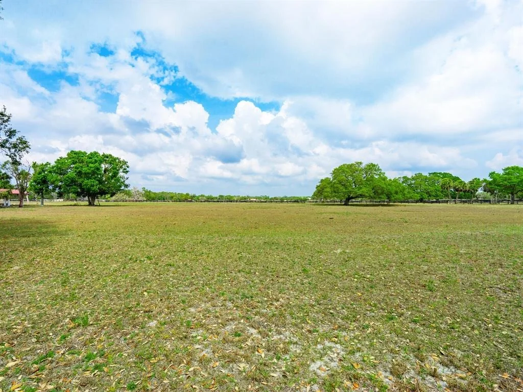 Photo of 600 N JACKSON ROAD