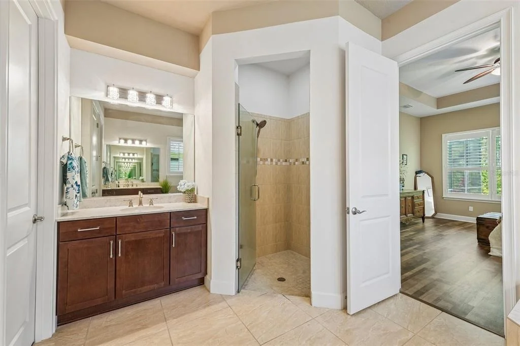 Photo of 648 SOUTHLAKE DRIVE
