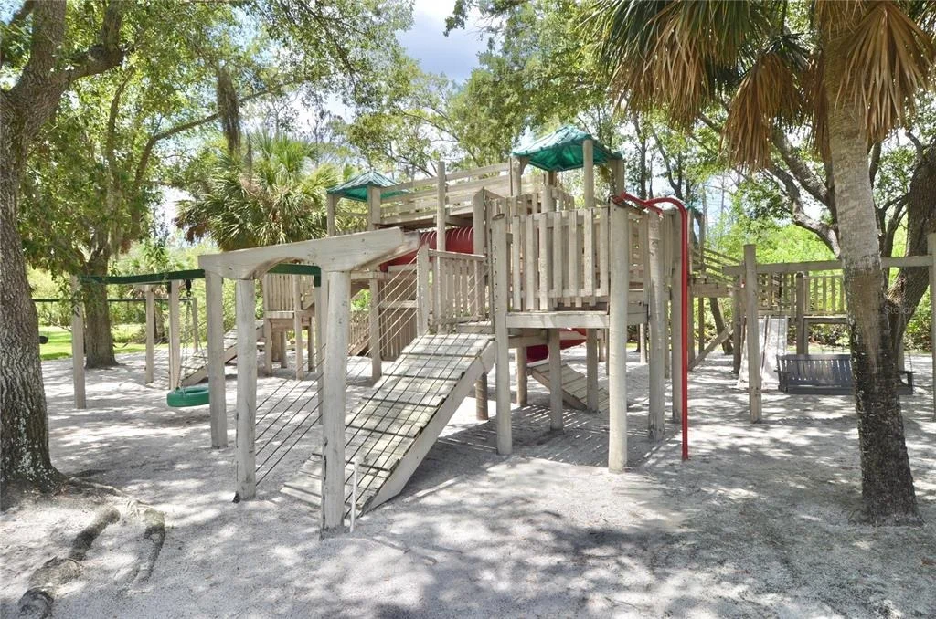 Photo of 630 N RIVER ROAD