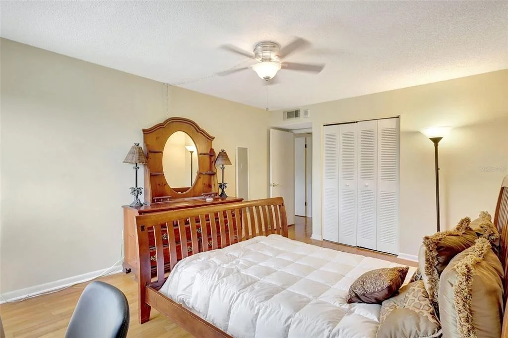 Photo of Unit 708 at 660 ISLAND WAY