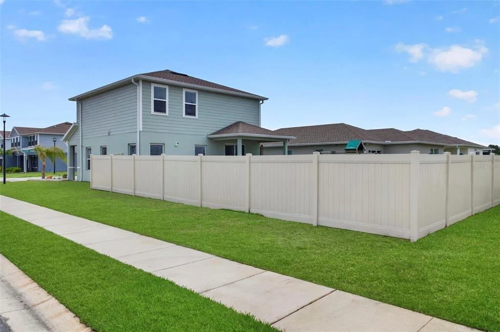 Photo of 381 CRESTWIND DRIVE