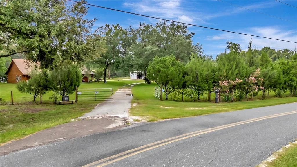 Photo of 7427 REDWING ROAD