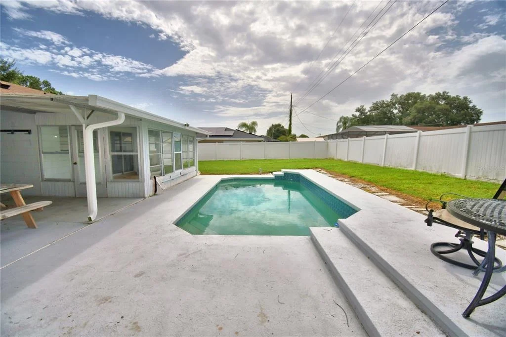 Photo of 153 BROWNING CIR