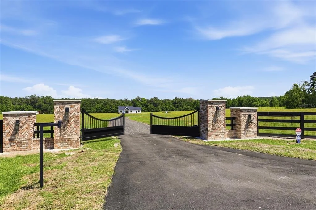 Photo of 18605 NW COUNTY ROAD 235A