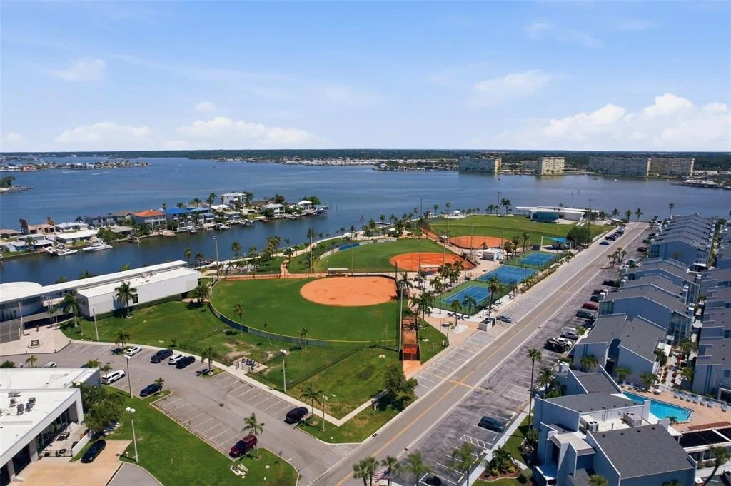 Photo of Unit F at 175 MEDALLION BOULEVARD